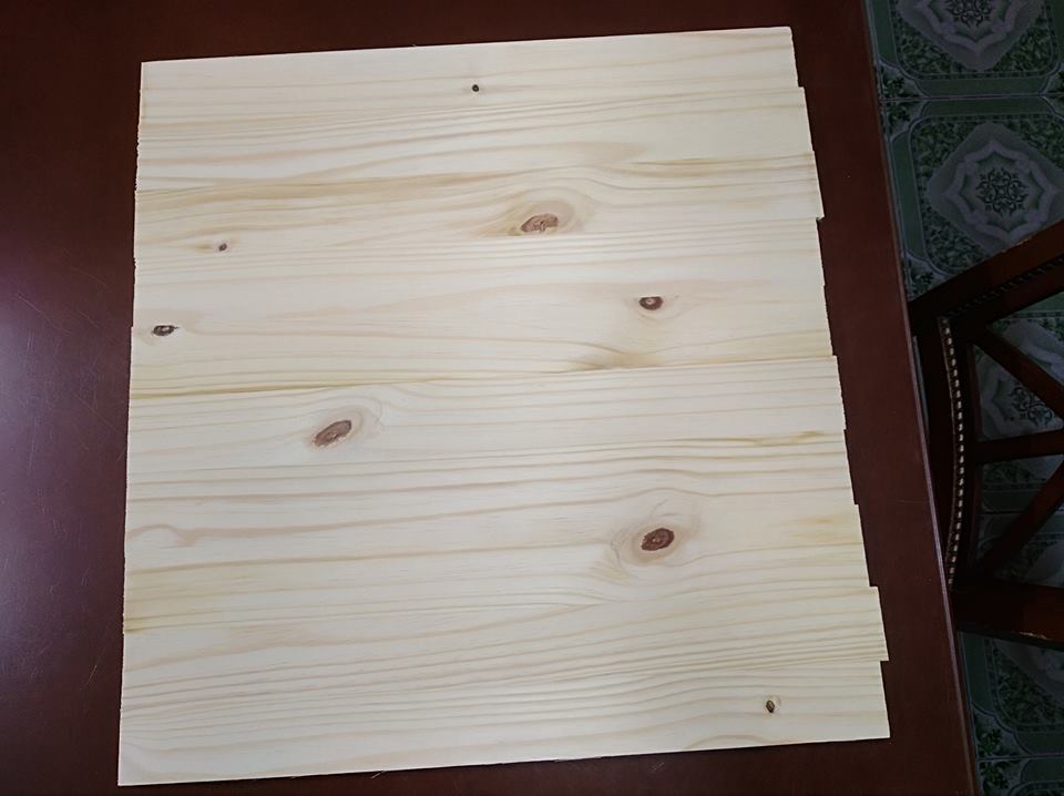 Ván gỗ thông 12 x 610 x 560 mm